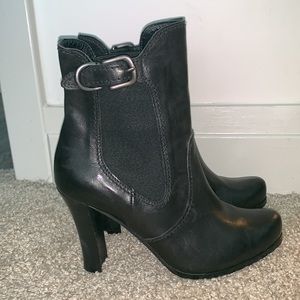 NEW Davis Gomma Black leather booties size 38 (US size 8)